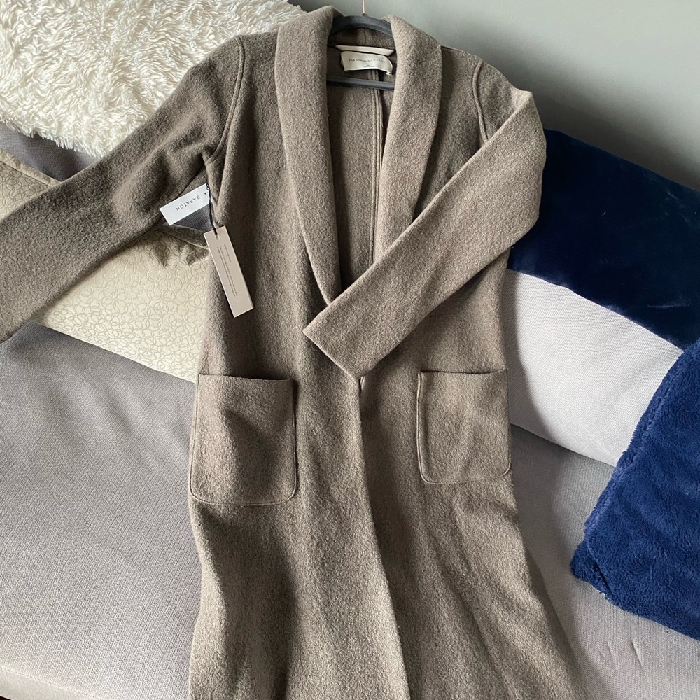 Aritzia Luxe lounge coat
